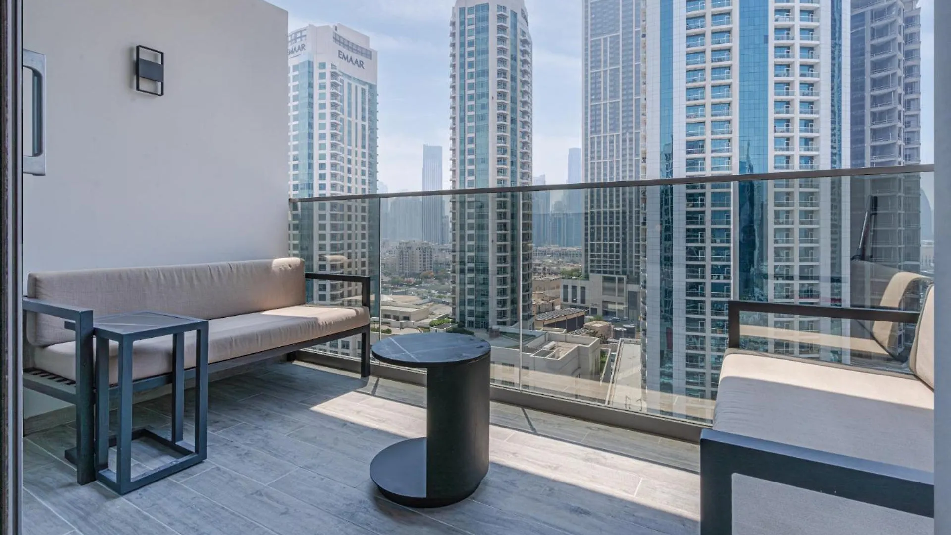 Near Dubai Mall I City Centre I Amazing Amenities 0*,  United Arab Emirates